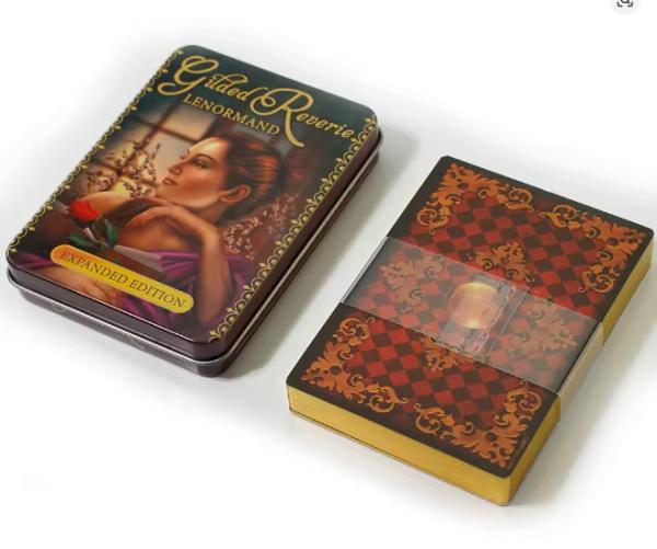 Gilded Reverie Lenormand - Tarotkarten - in Metallbox Gilded Reverie Lenormand - Tarotkarten - in Metallbox